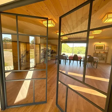 Hikari Panzió Saint-Marcory